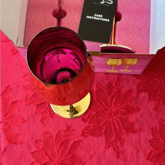 NEW Barbie Wine Glasses - Picture 5 of 6